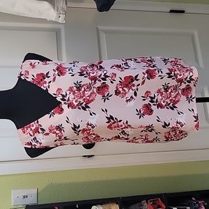 NWOT Maurice's Floral Top